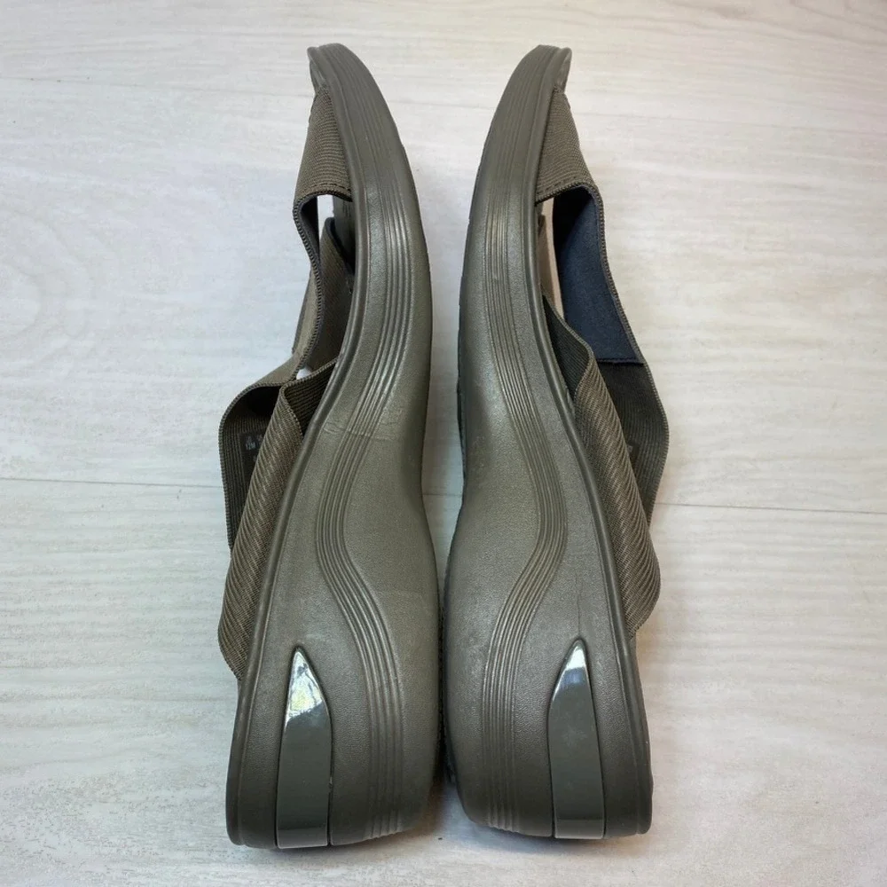 LifeStride Womens 12M BZees Desire Wedge Sandals Slide Stretch Taupe Fabric Shoe